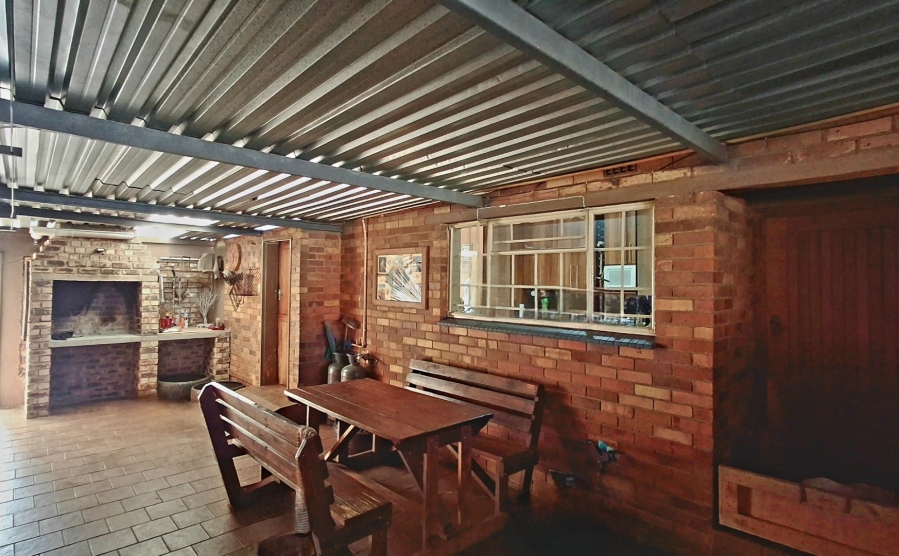 3 Bedroom Property for Sale in Vaalpark Free State